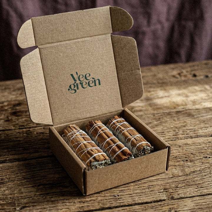 White & cinnamon sage